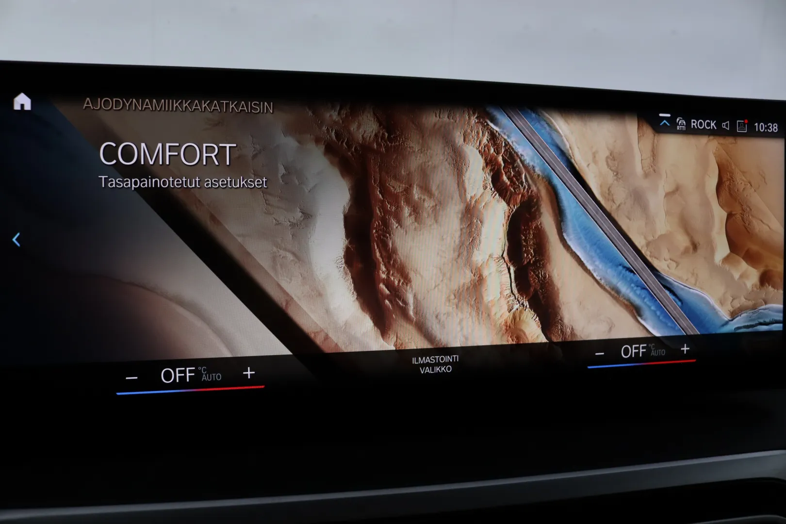 BMW i4 YMA-569 carousel image