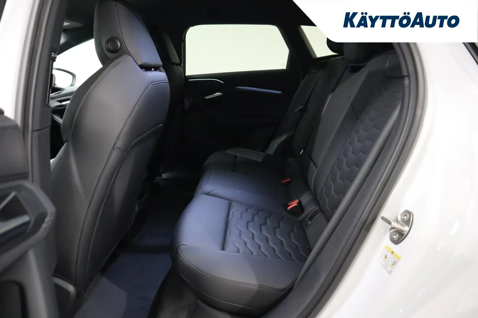 Audi A6 e-tron KXO-382 carousel image