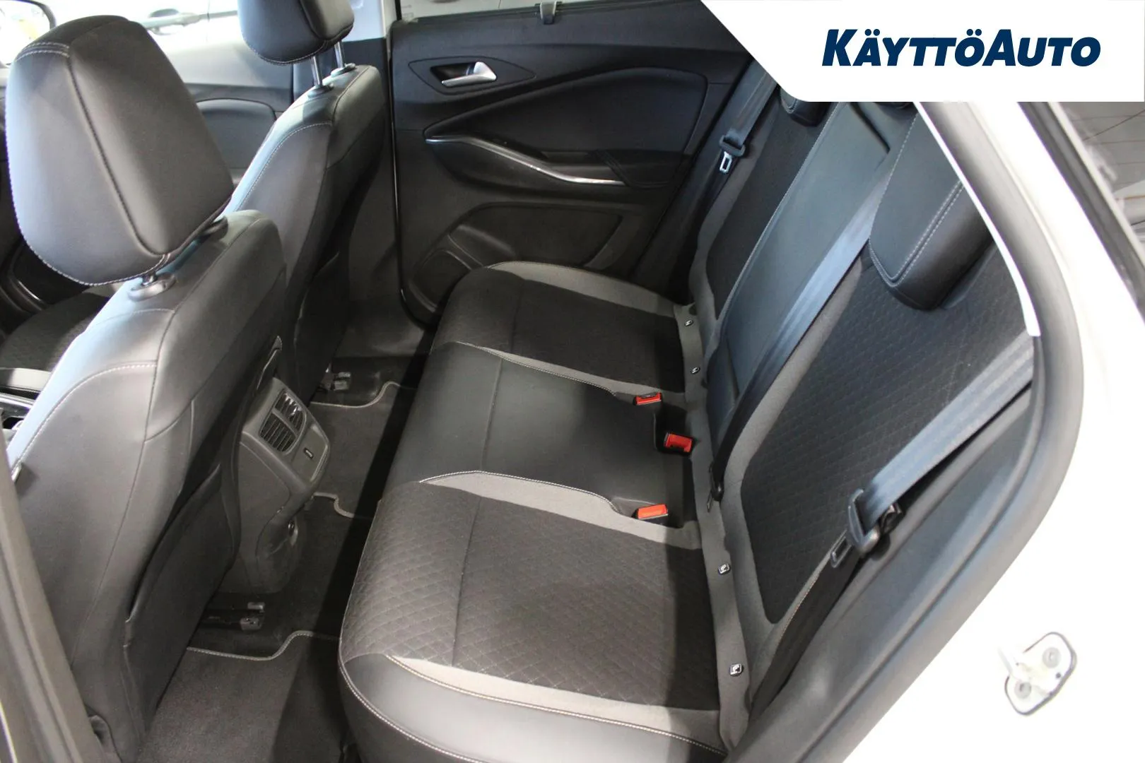 OPEL Grandland YLJ-598 carousel image