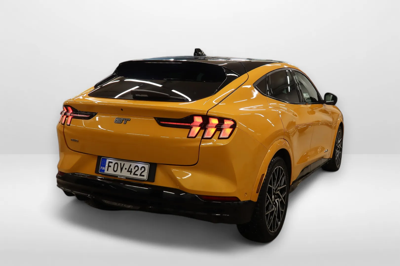 FORD Mustang Mach-E FOV-422 carousel image