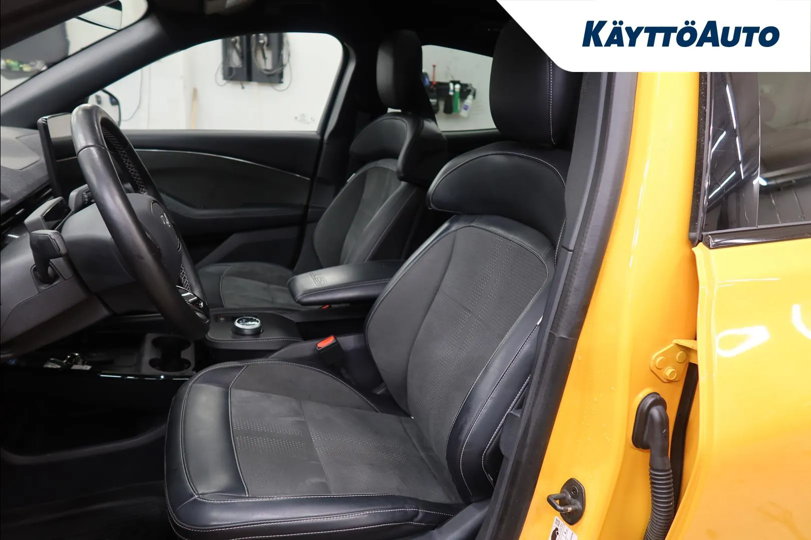 FORD Mustang Mach-E FOV-422 carousel image