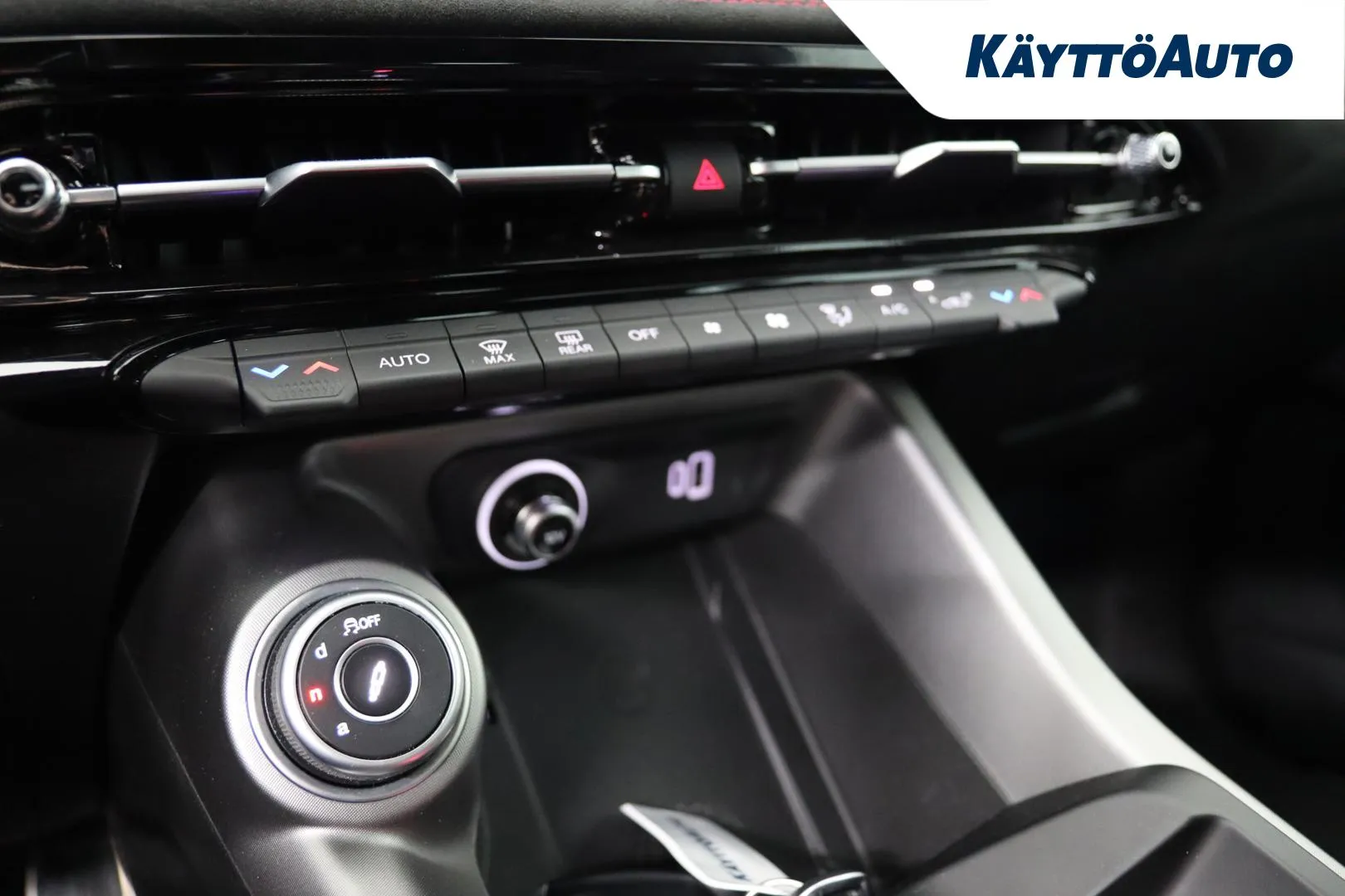 Alfa Romeo Tonale YXT-473 carousel image