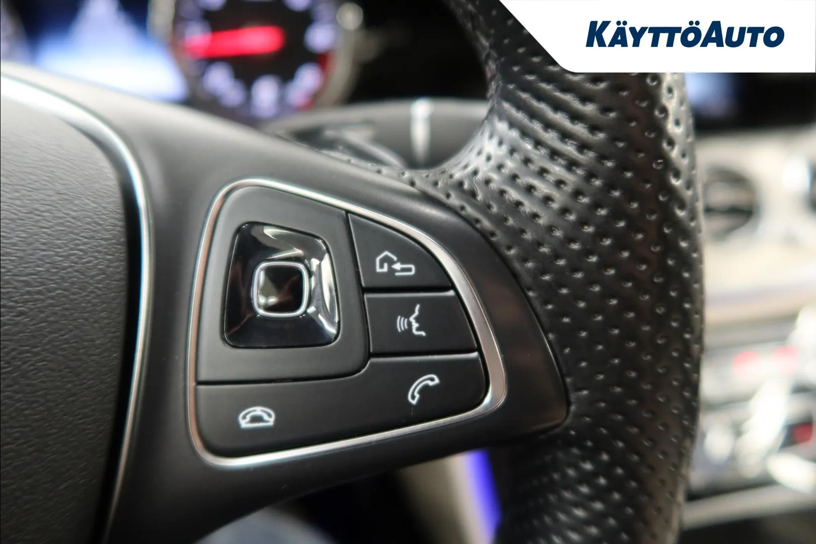 MERCEDES-BENZ E CKL-535 carousel image