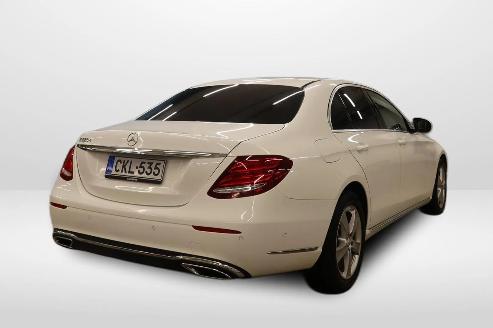MERCEDES-BENZ E CKL-535 carousel image