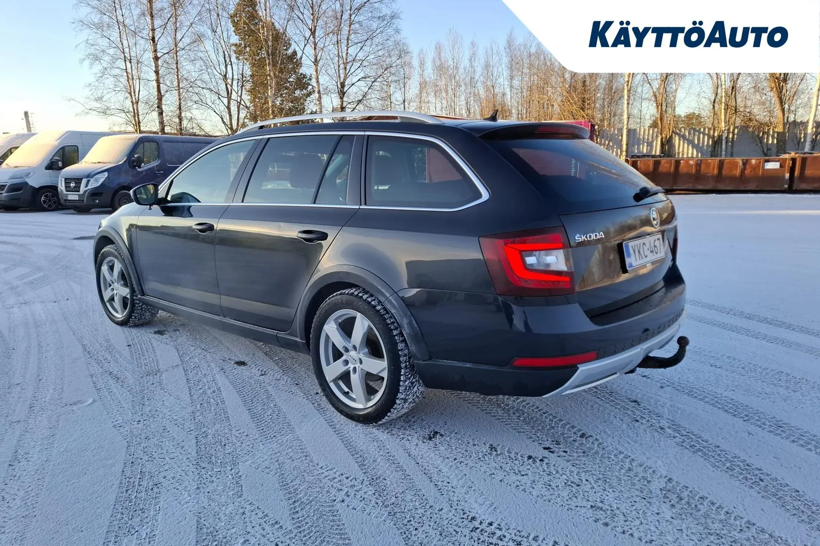 Skoda Octavia YKC-467 carousel image