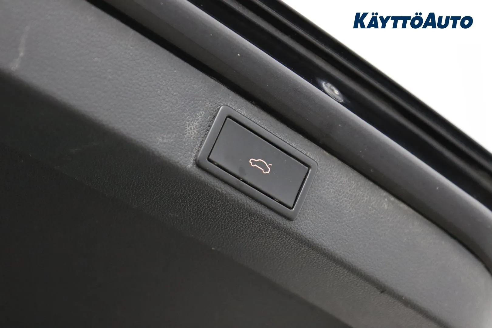 Skoda Octavia YKC-467 carousel image