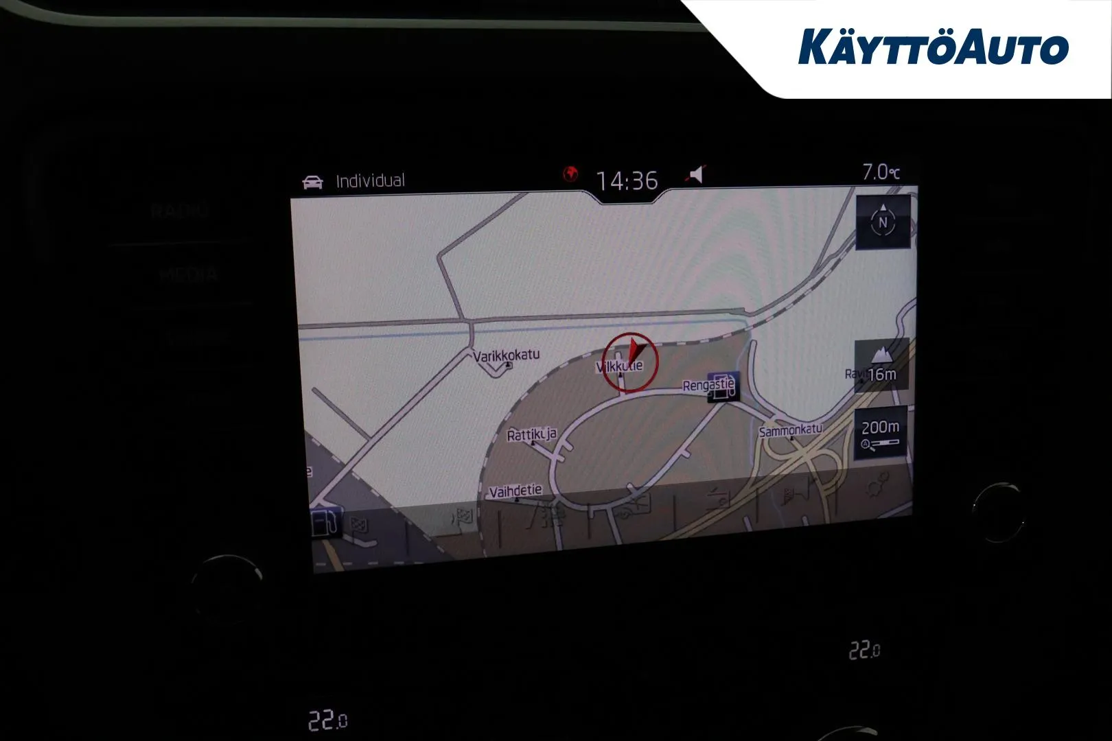 Skoda Octavia YKC-467 carousel image