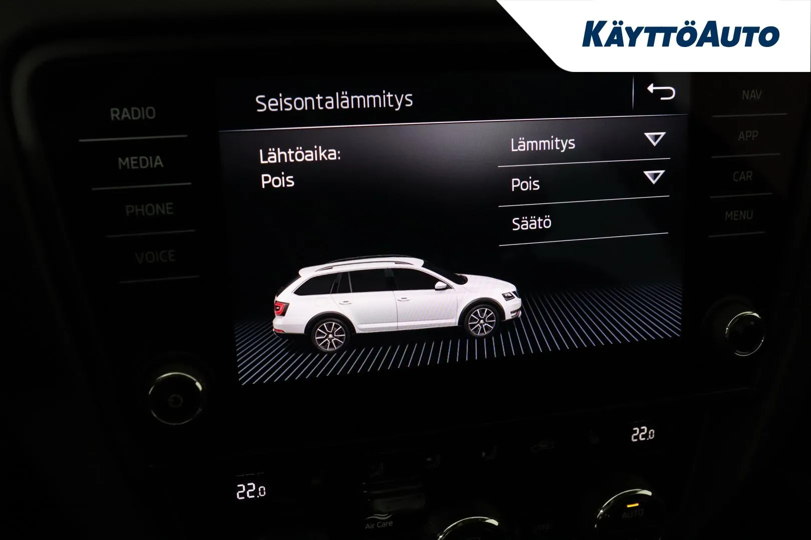 Skoda Octavia YKC-467 carousel image