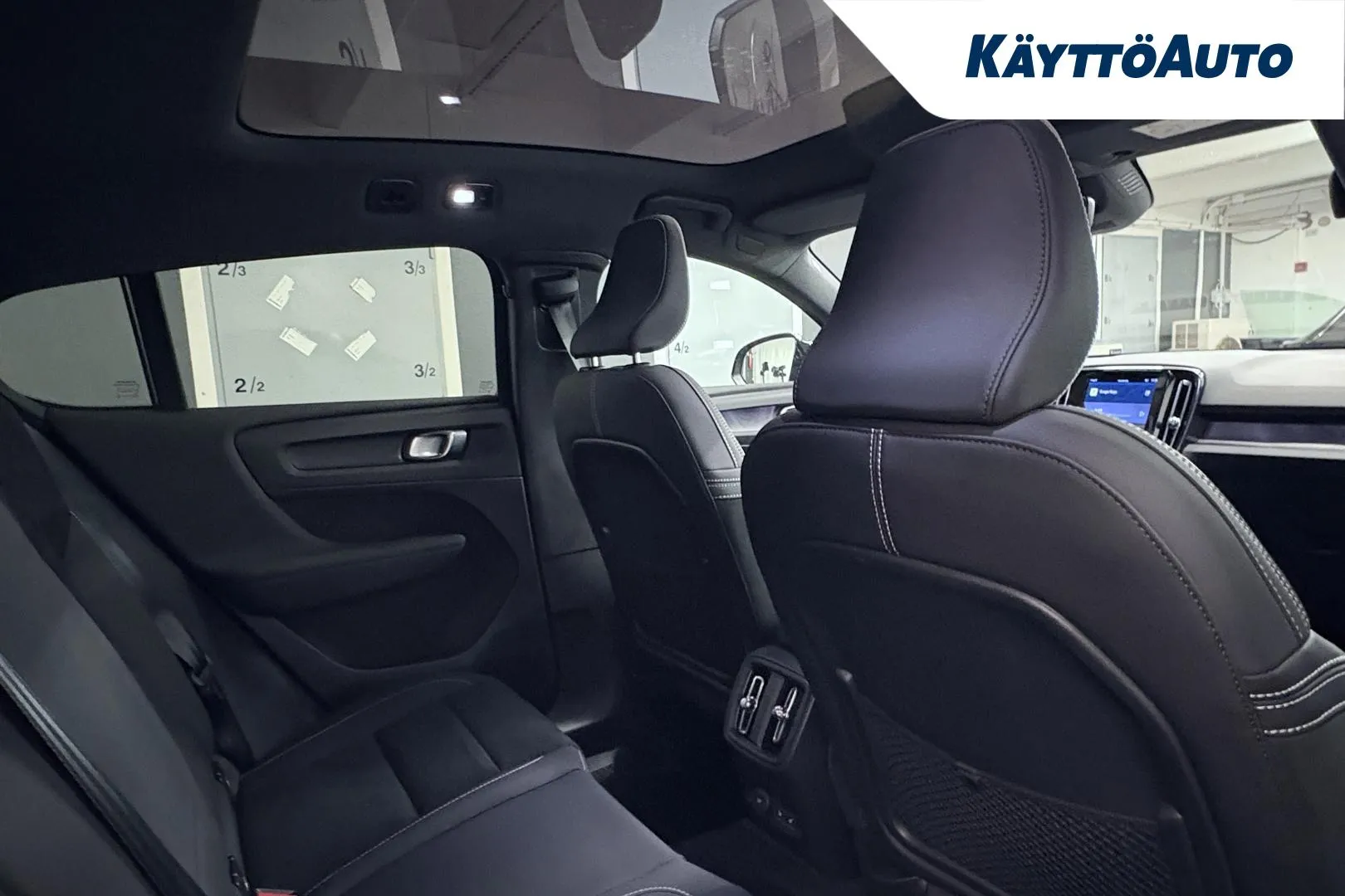 VOLVO C40 GLZ-716 carousel image