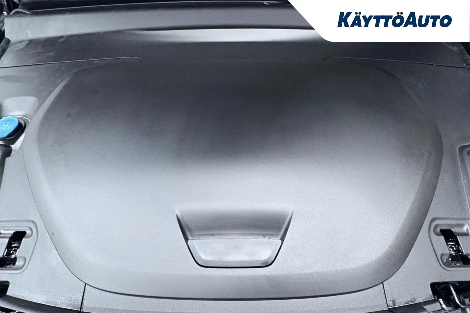 VOLVO C40 GLZ-716 carousel image