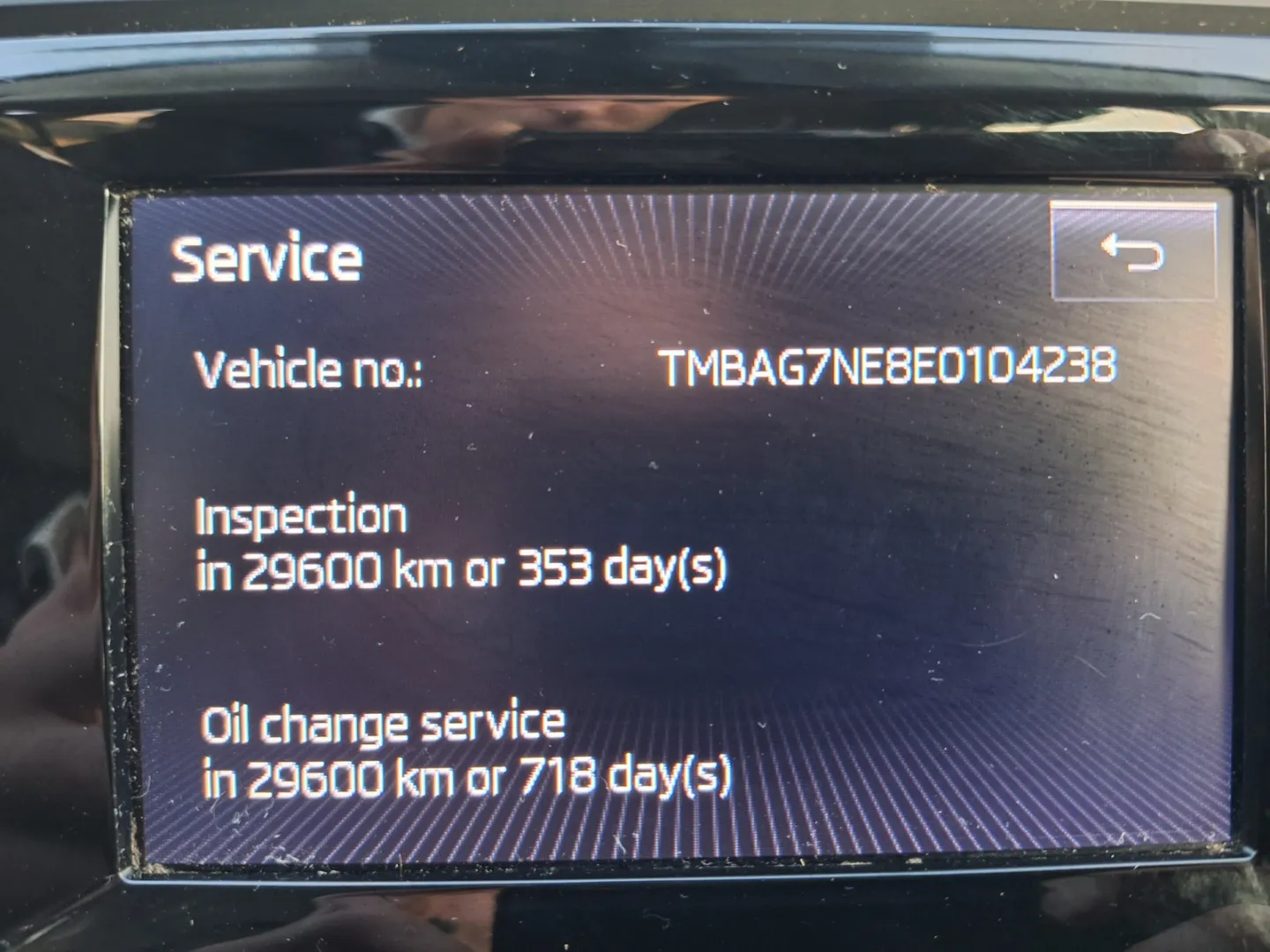 SKODA Octavia MLU-696 carousel image