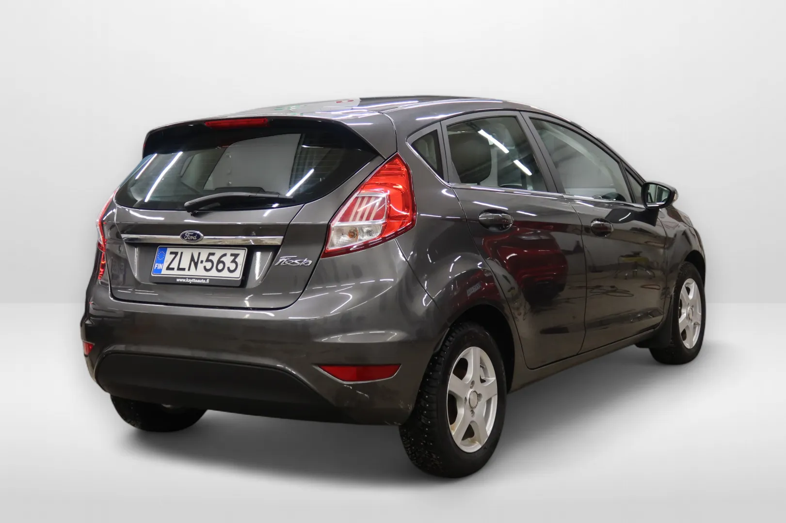 FORD Fiesta ZLN-563 carousel image