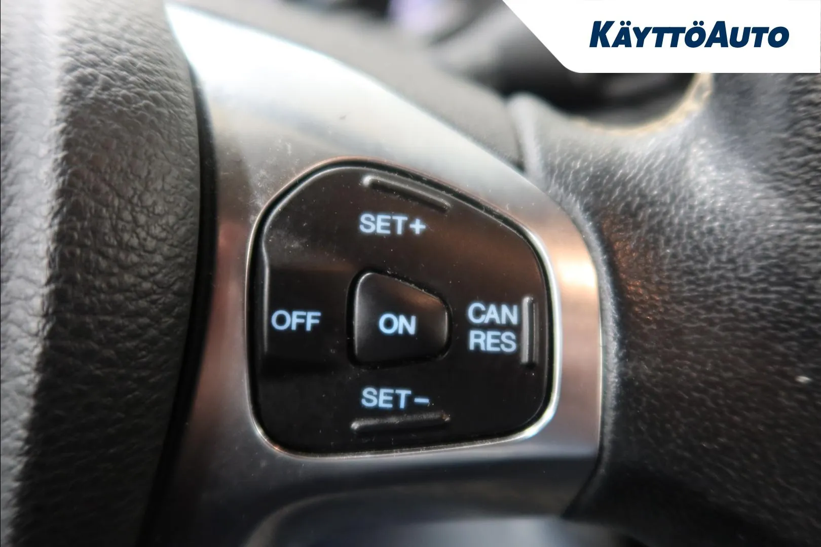 FORD Fiesta ZLN-563 carousel image