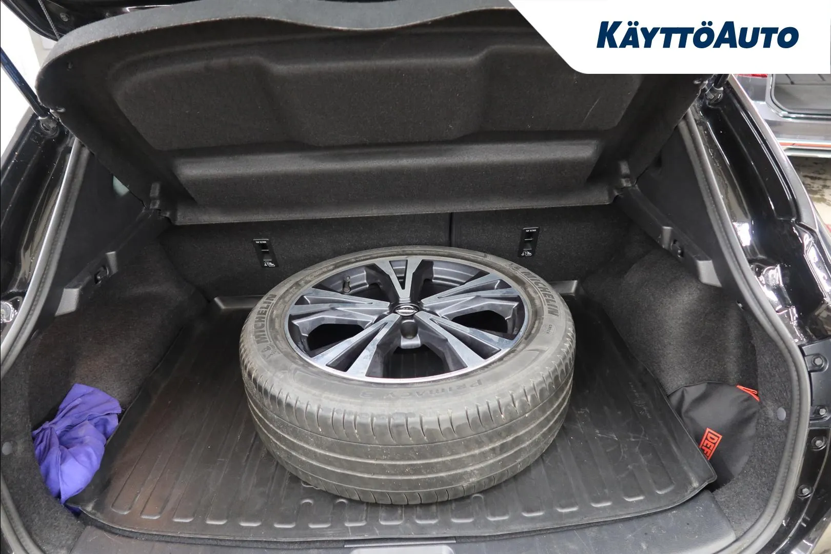 Nissan Qashqai BXX-271 carousel image