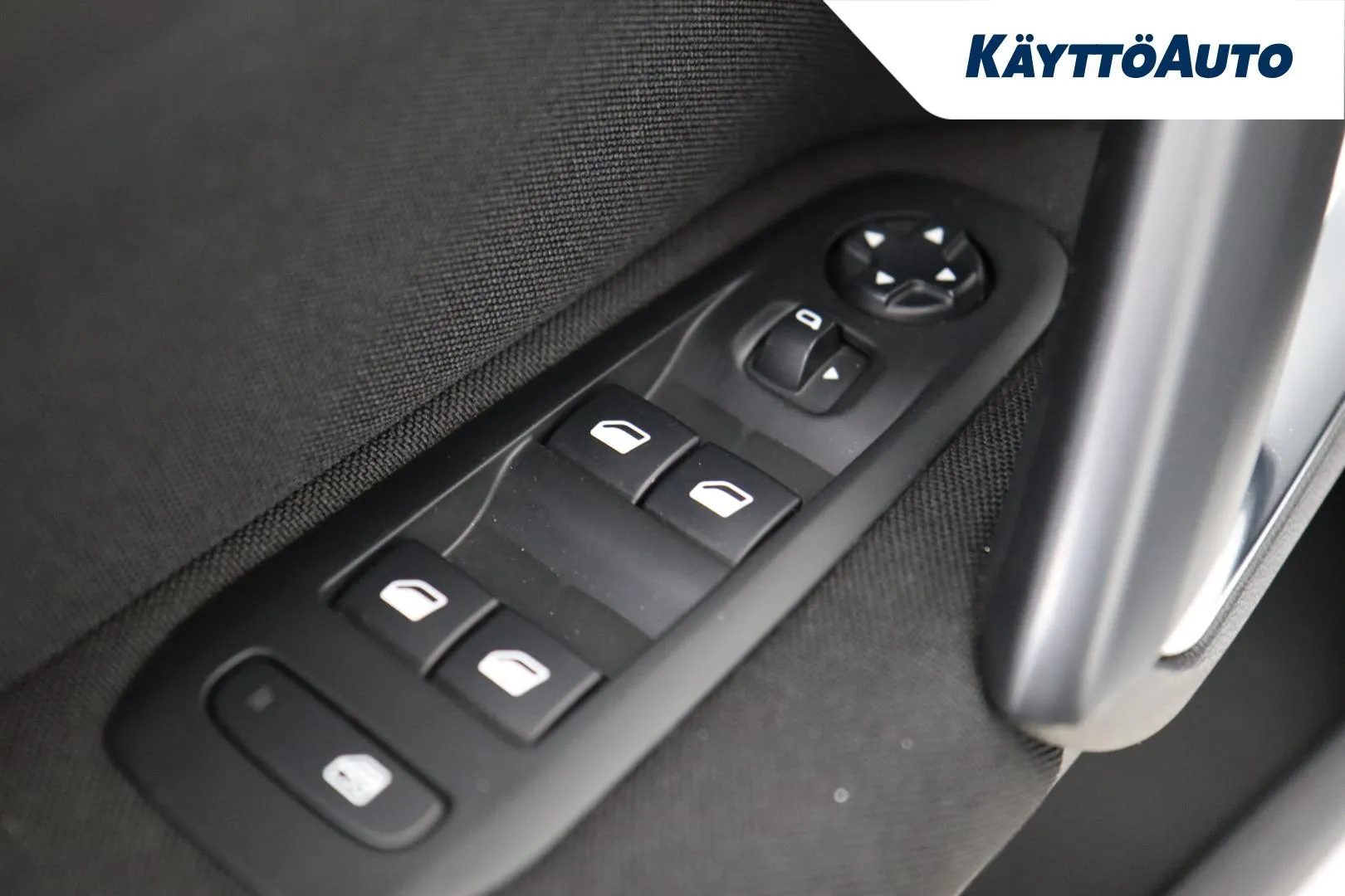 Peugeot 308 MMK-932 carousel image