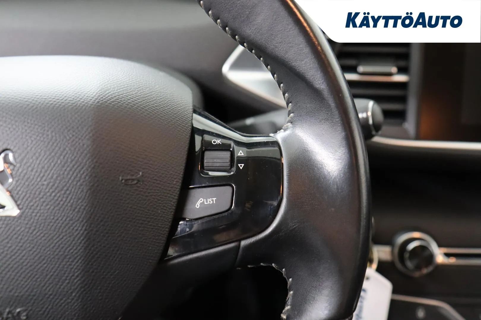 Peugeot 308 MMK-932 carousel image