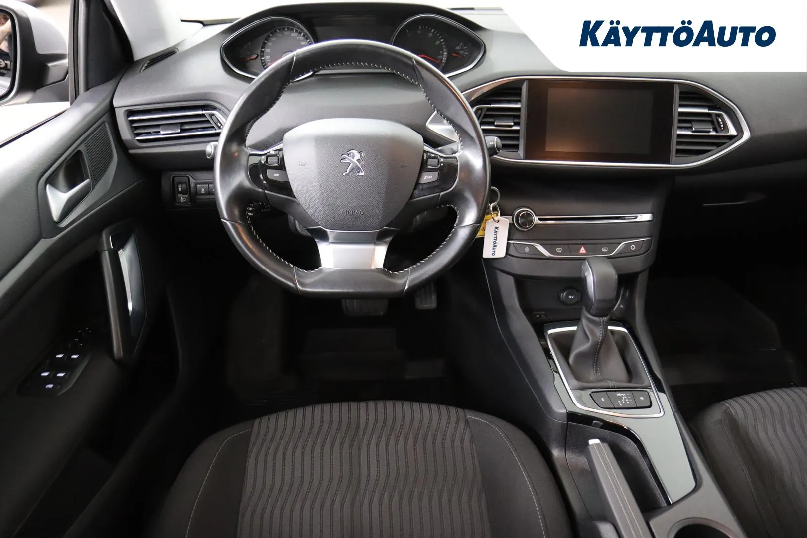 Peugeot 308 MMK-932 carousel image