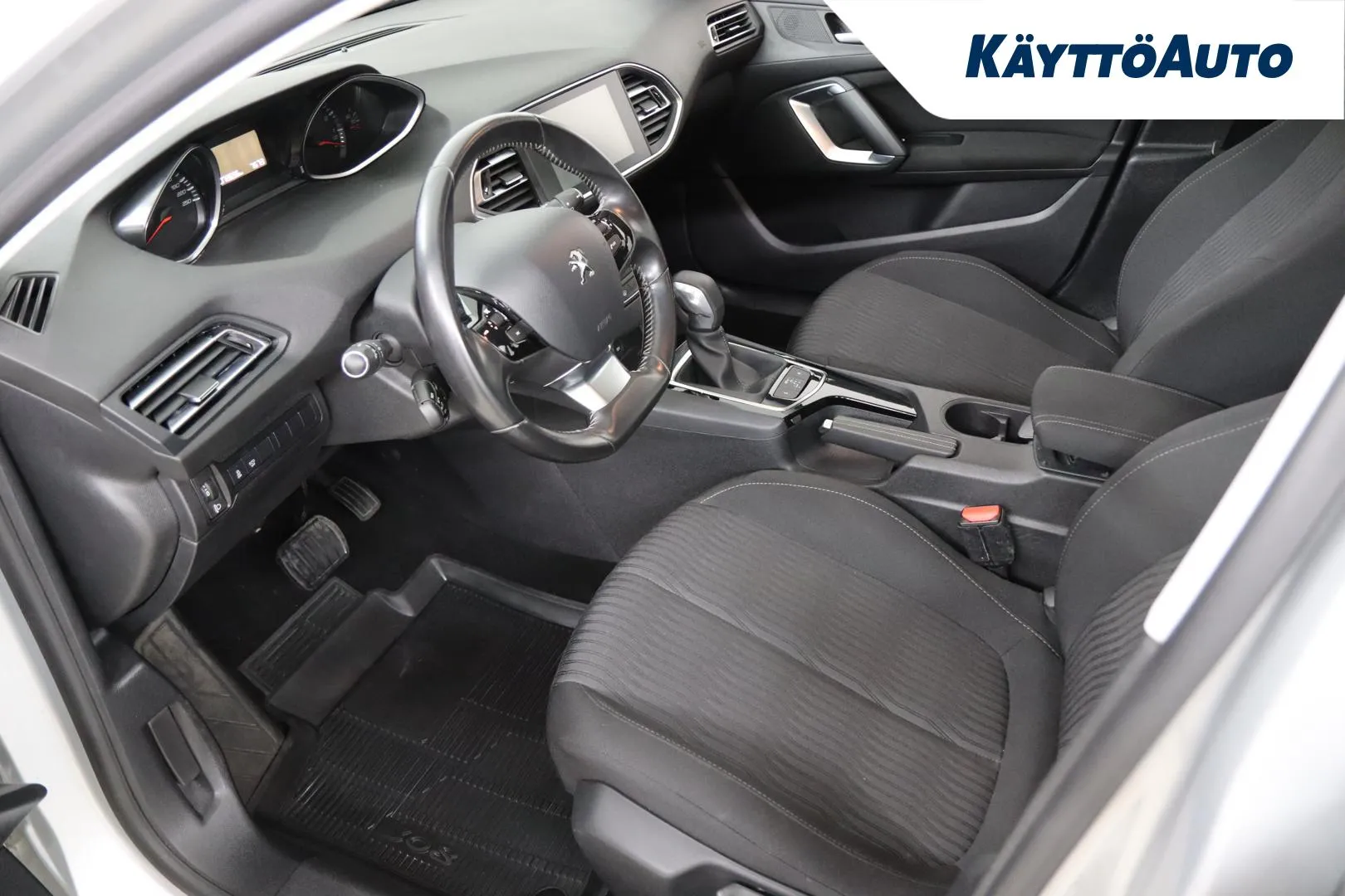 Peugeot 308 MMK-932 carousel image