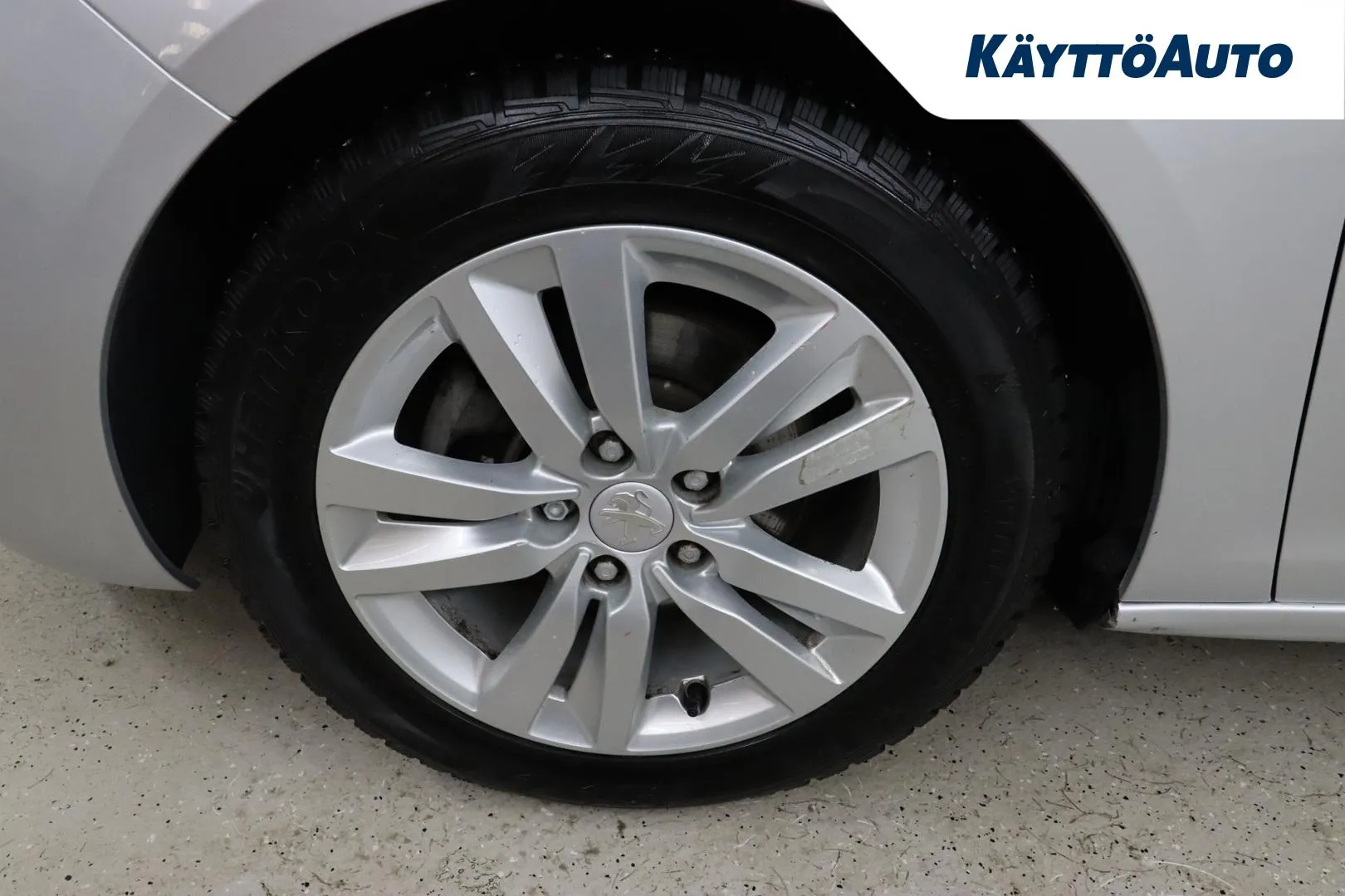 Peugeot 308 MMK-932 carousel image