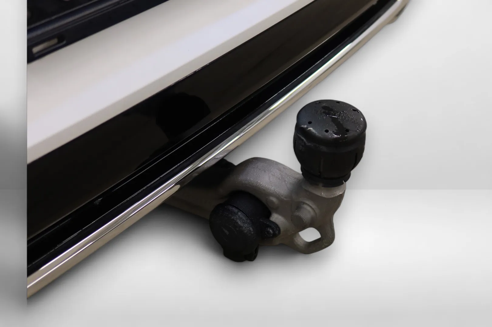 Mercedes-Benz CLA IPB-830 carousel image