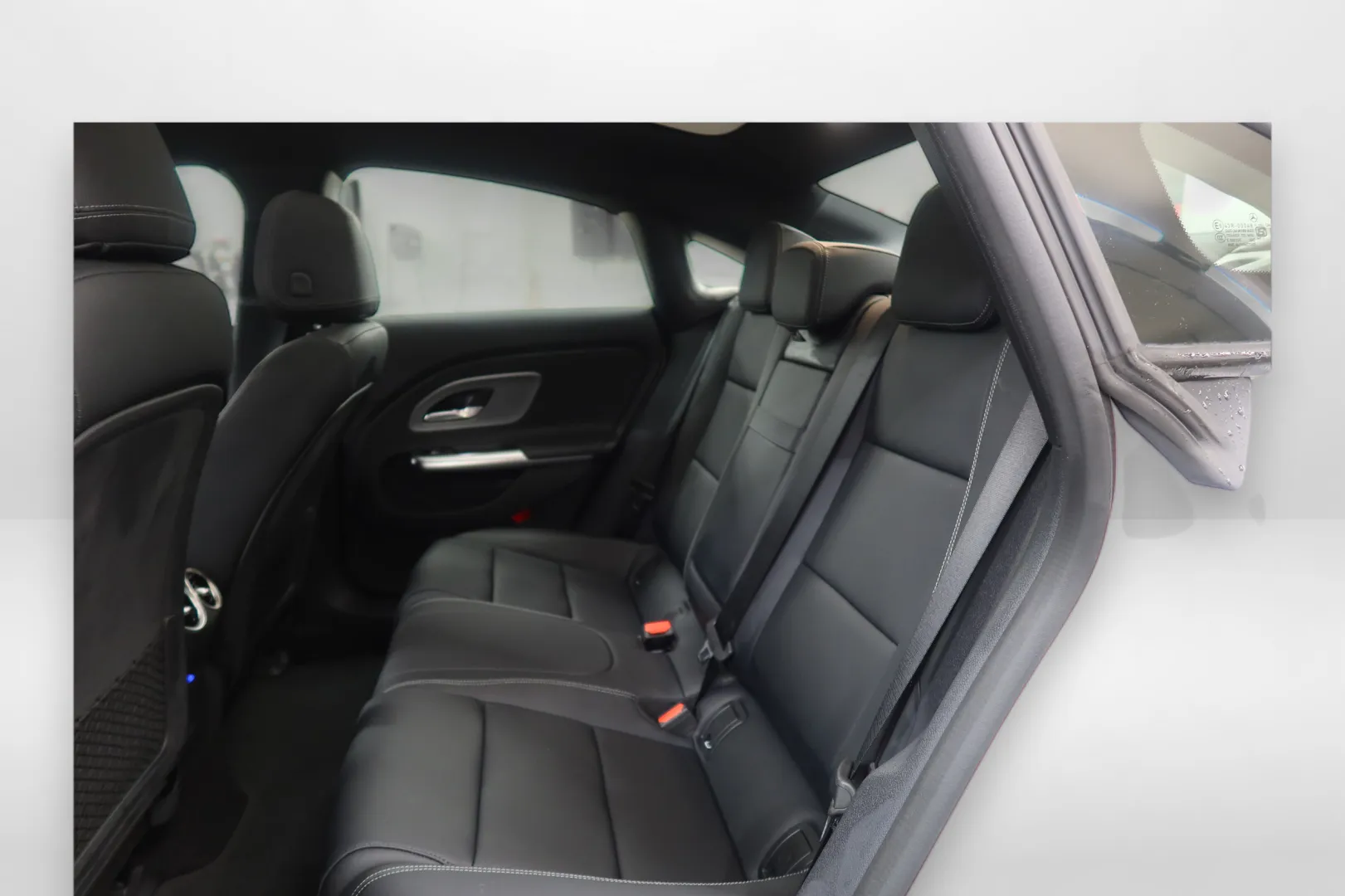 Mercedes-Benz CLA IPB-830 carousel image