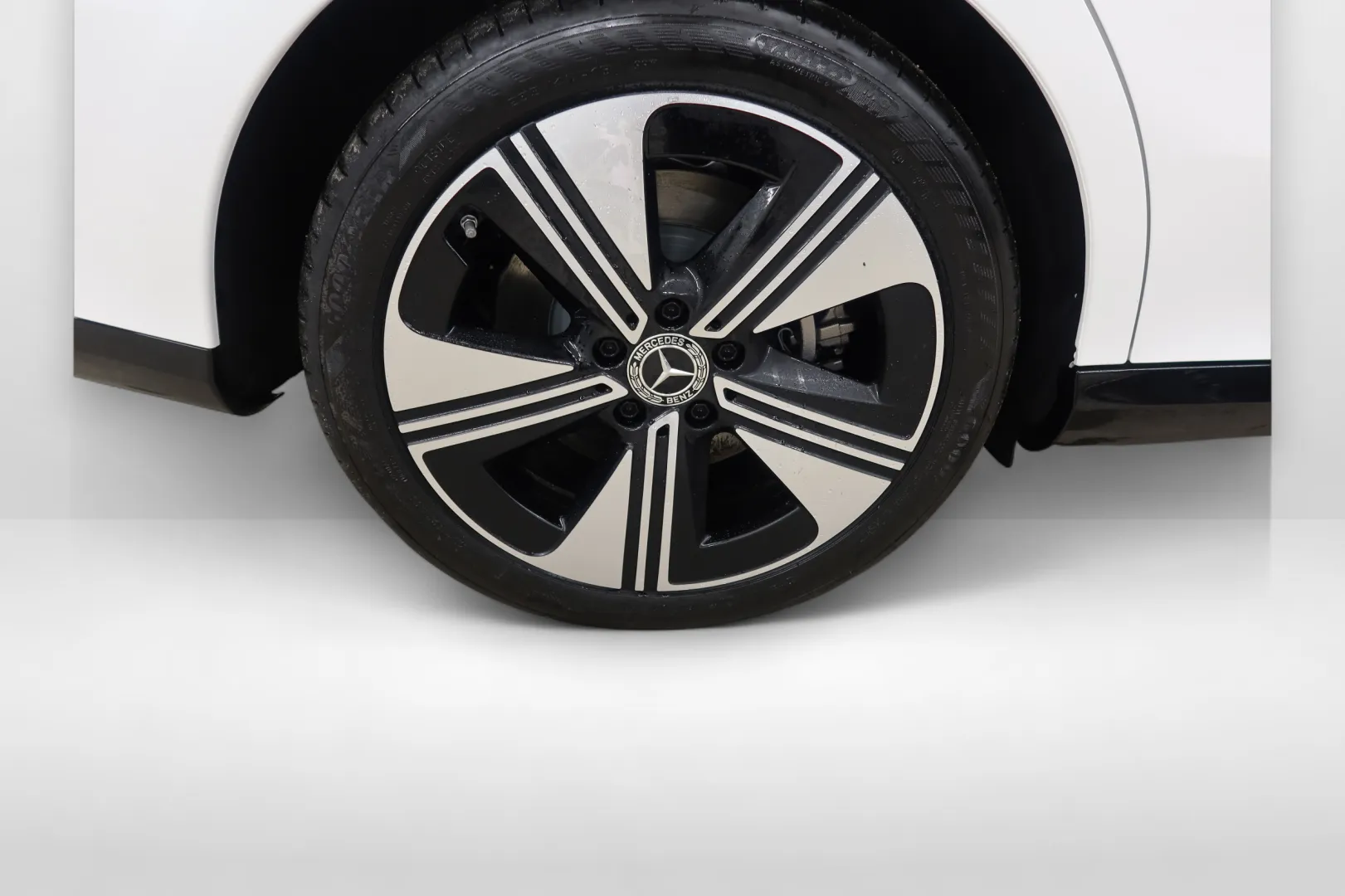 Mercedes-Benz CLA IPB-830 carousel image