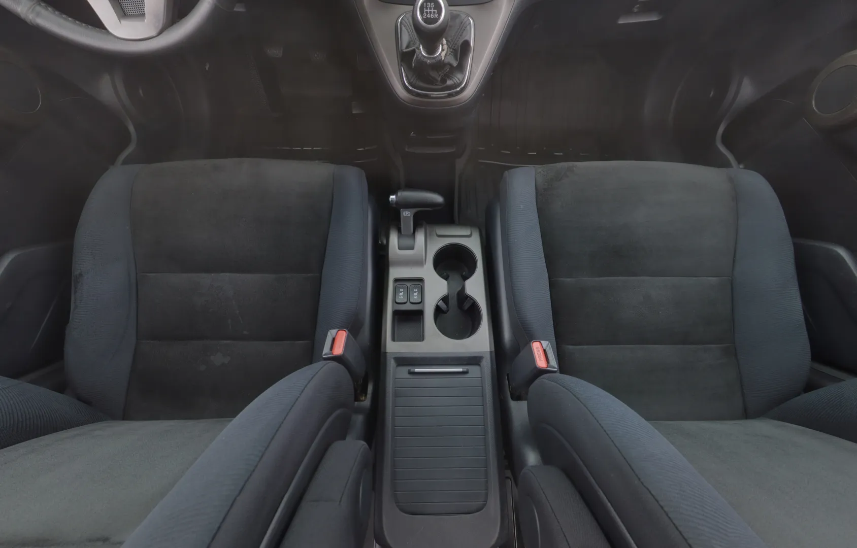 HONDA CR-V KRN-605 carousel image