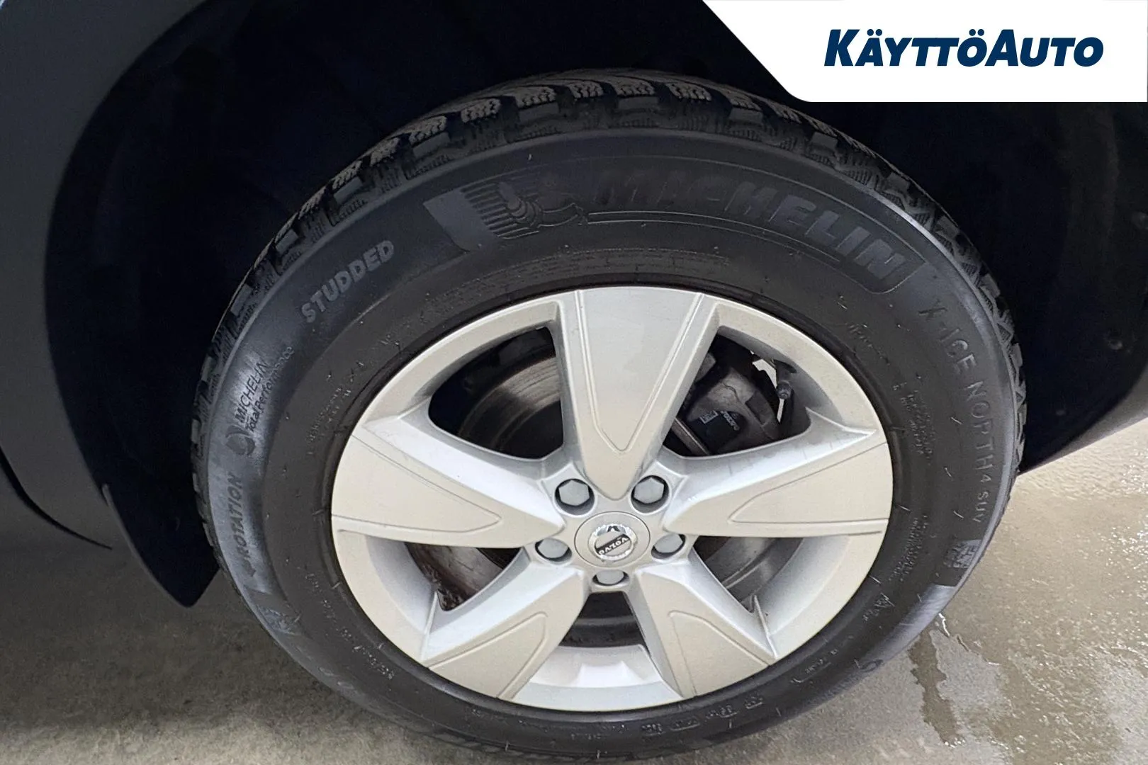 VOLVO XC40 ZOA-327 carousel image