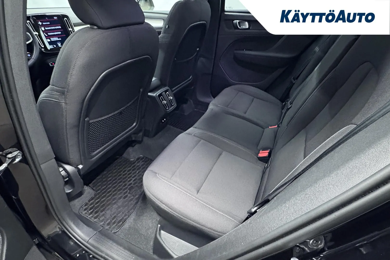 VOLVO XC40 ZOA-327 carousel image