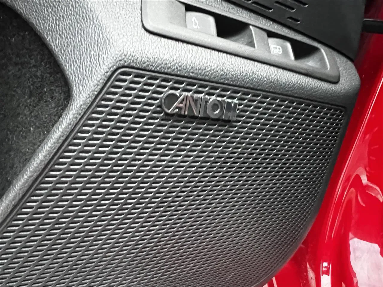 Skoda Octavia NMB-656 carousel image