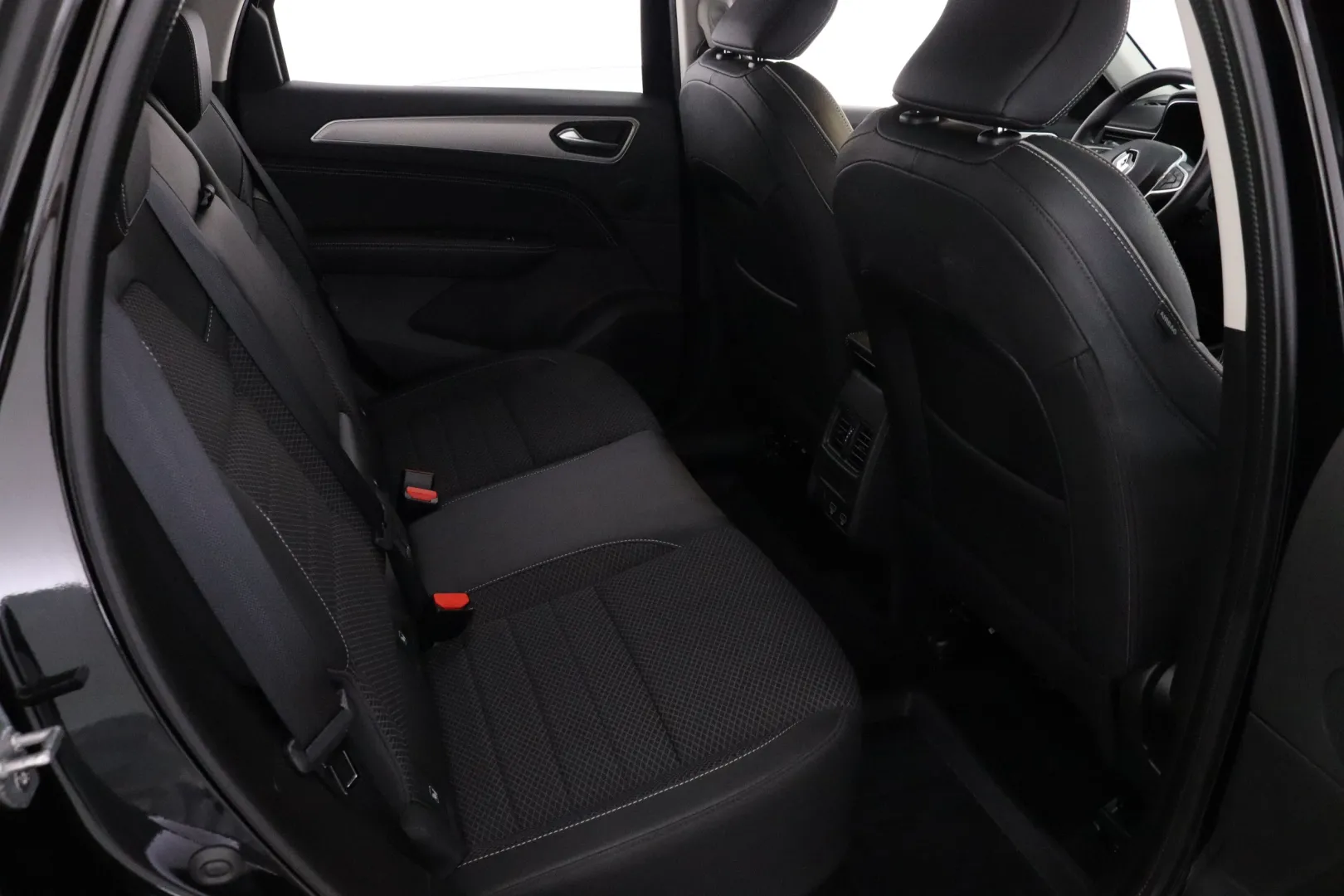 Renault Arkana MOC-928 carousel image