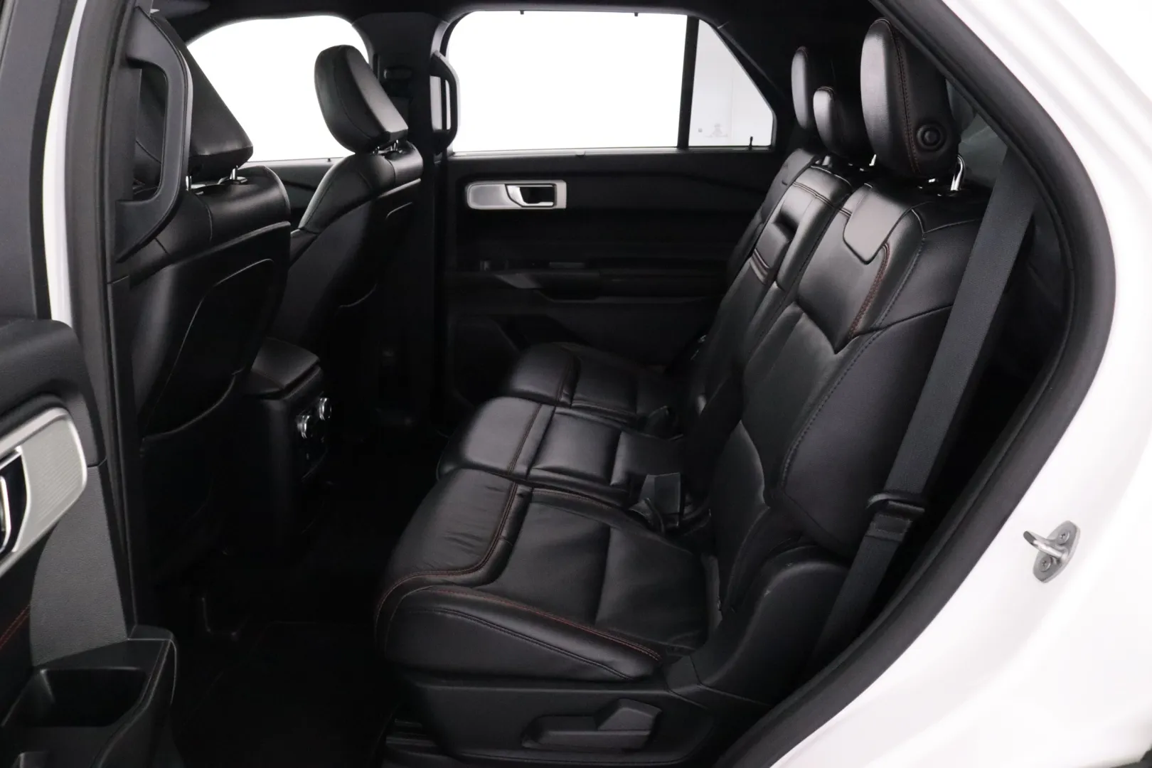 FORD Explorer KUH-707 carousel image