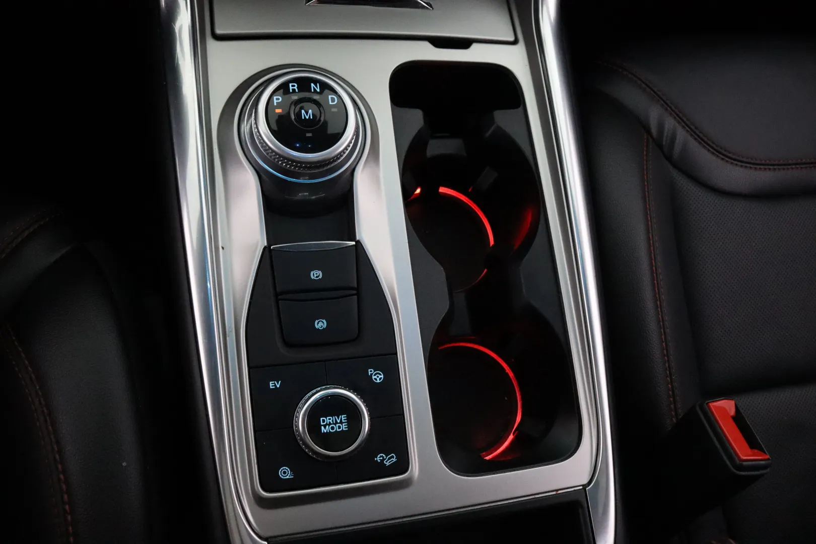 FORD Explorer KUH-707 carousel image