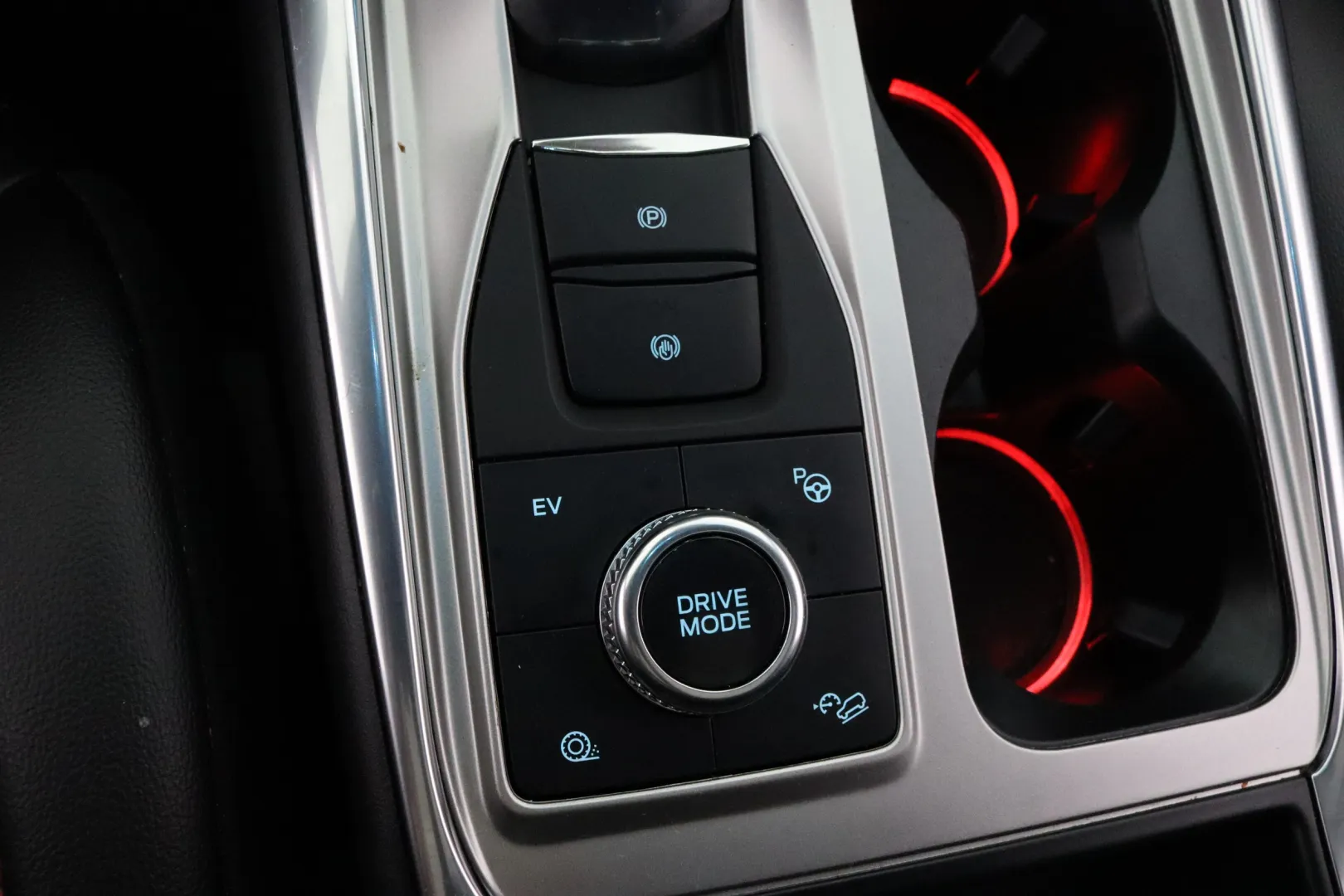 FORD Explorer KUH-707 carousel image