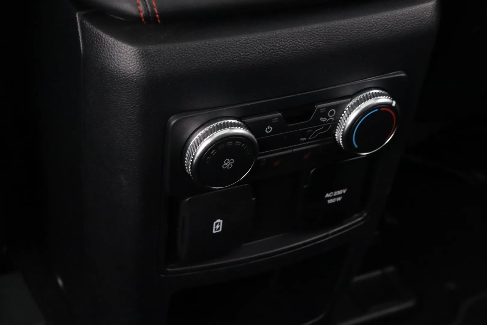 FORD Explorer KUH-707 carousel image