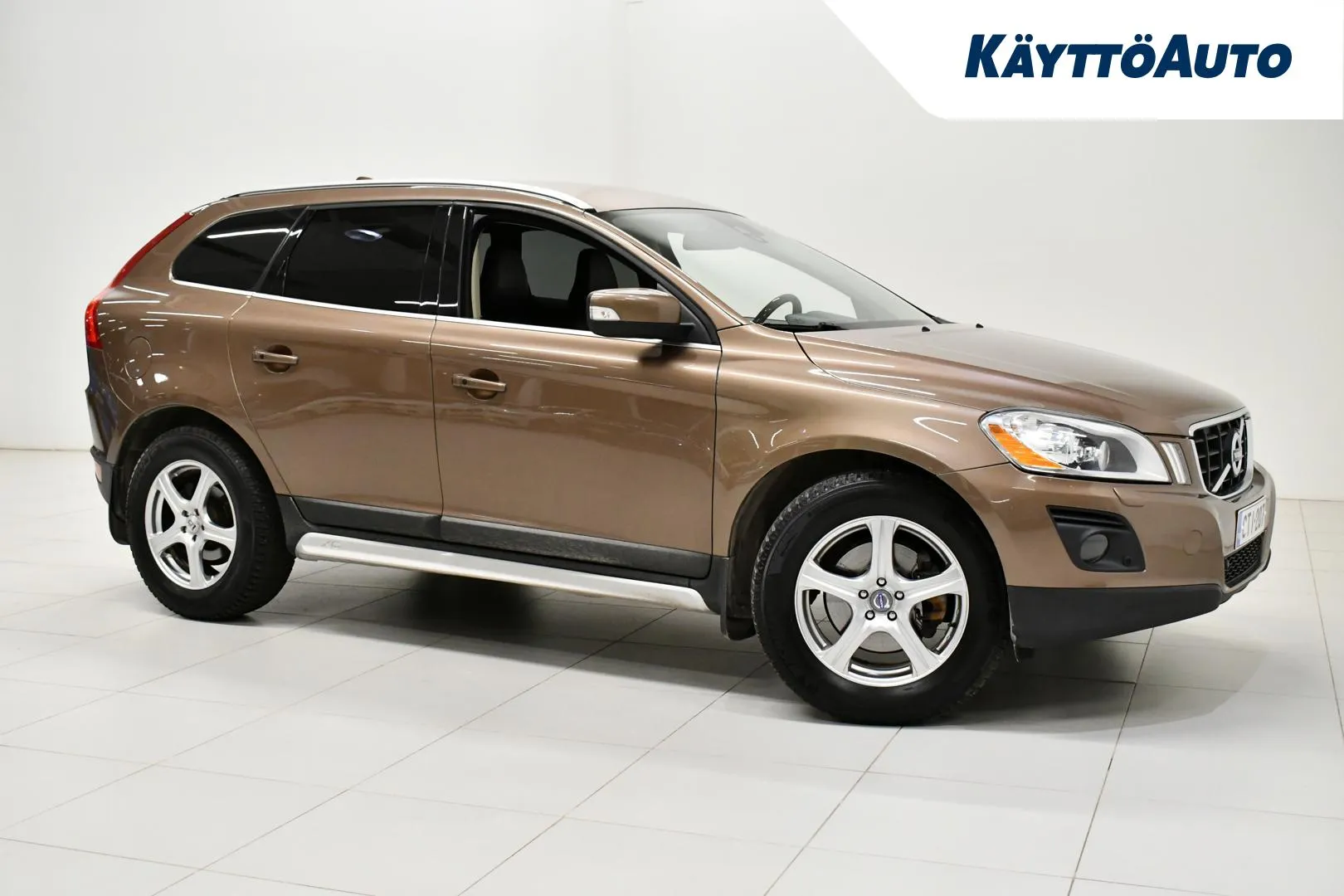 VOLVO XC60 CTI-207 carousel image
