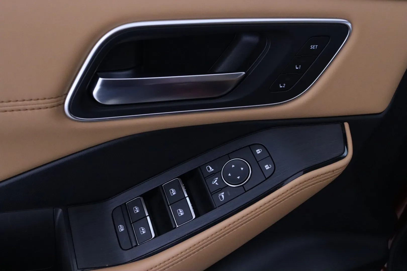 Nissan X-TRAIL MOP-374 carousel image