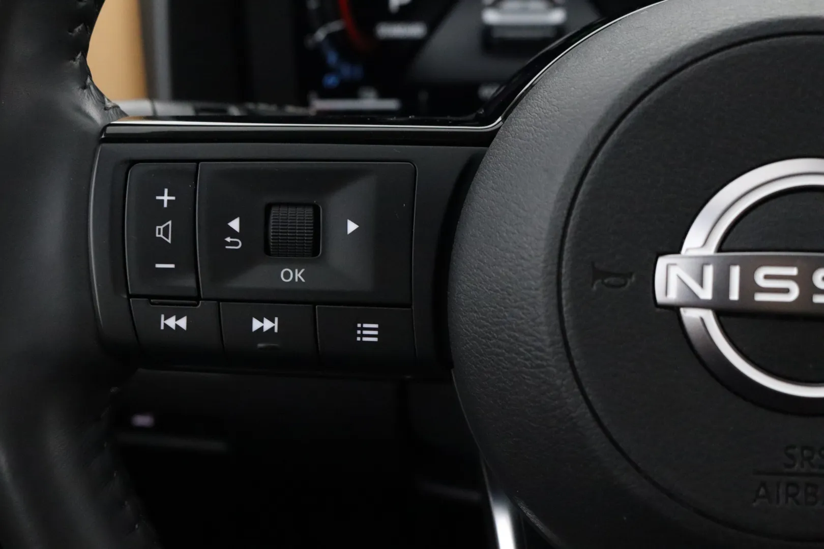 Nissan X-TRAIL MOP-374 carousel image