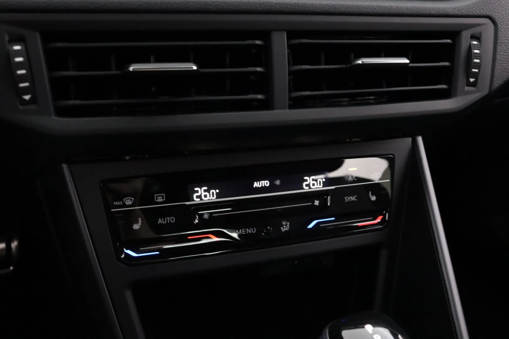 Volkswagen Taigo LTN-551 carousel image