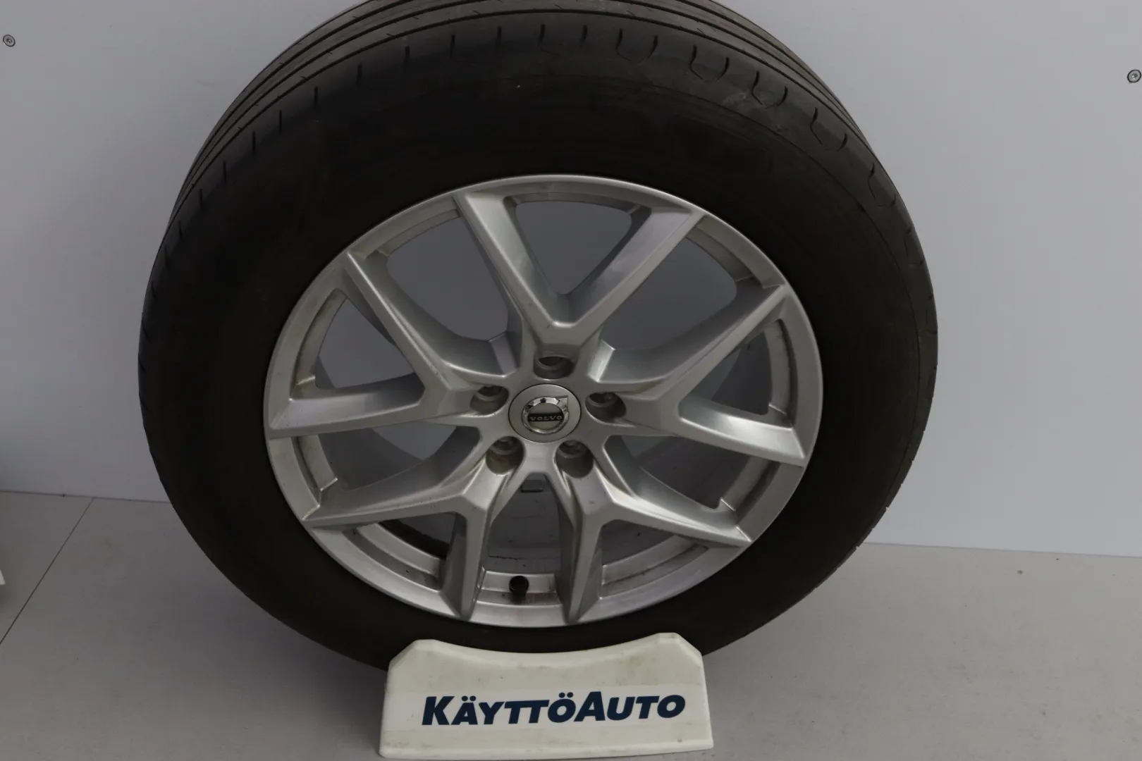 VOLVO XC60 RTX-725 carousel image