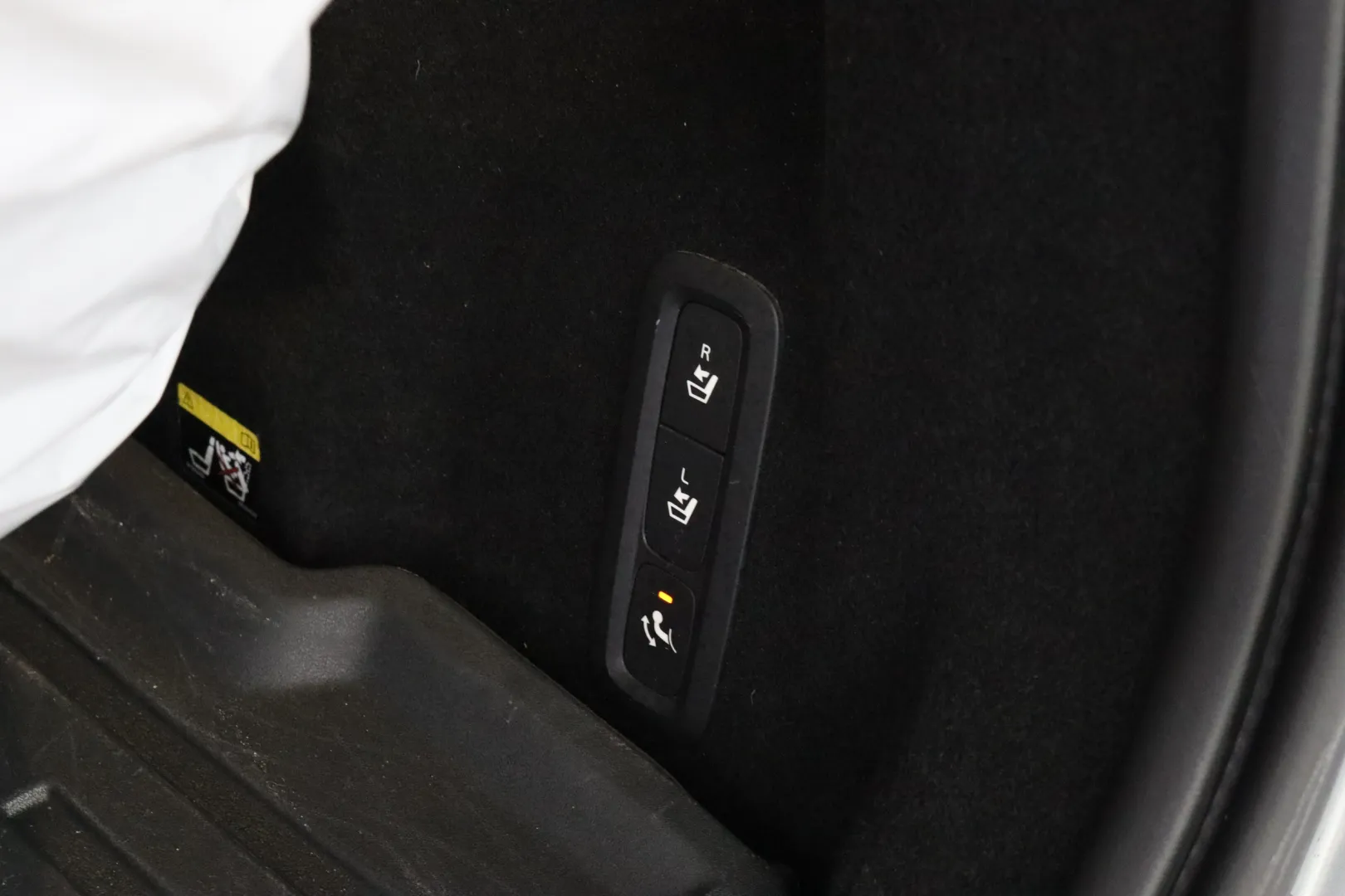 VOLVO XC60 RTX-725 carousel image