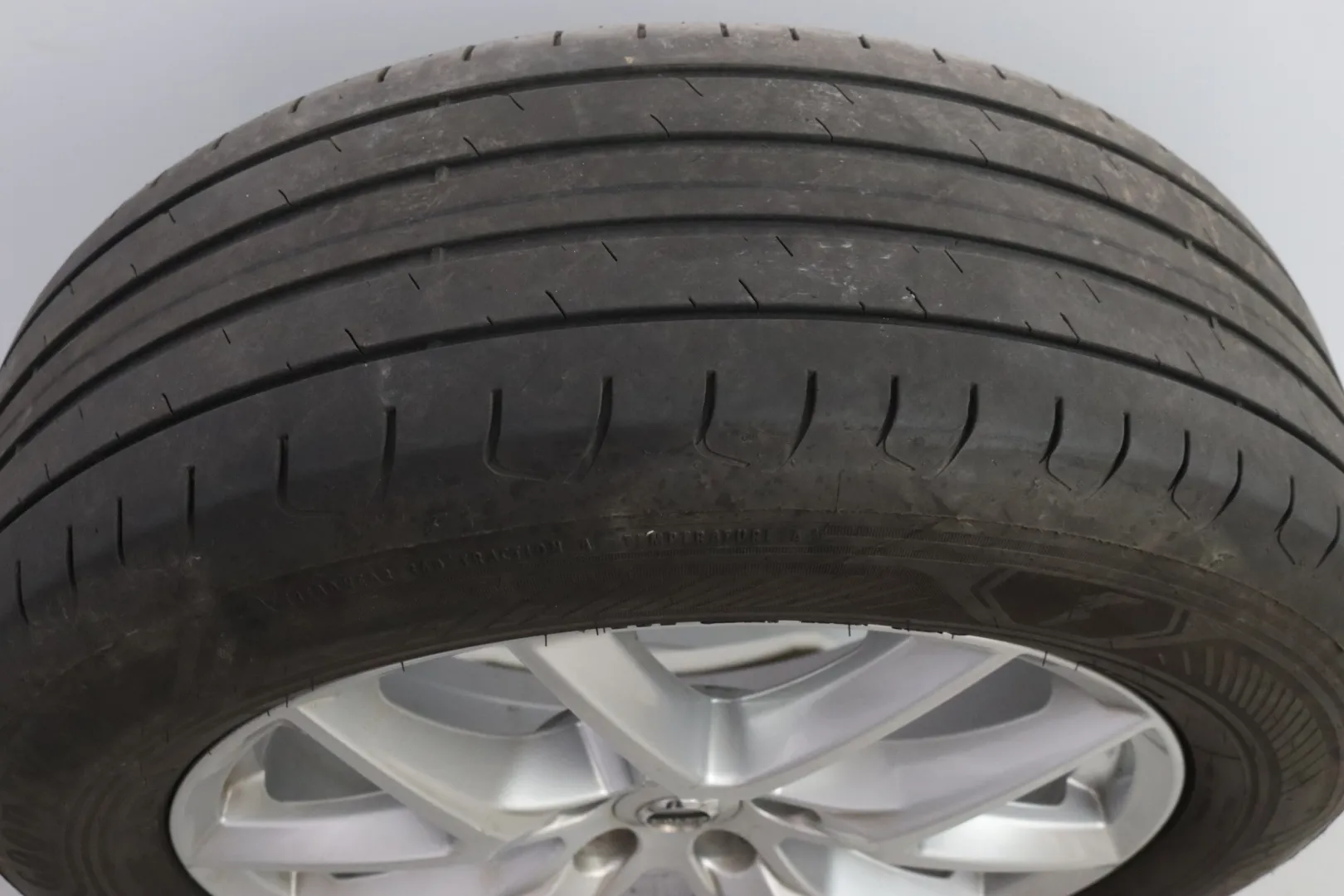 VOLVO XC60 RTX-725 carousel image