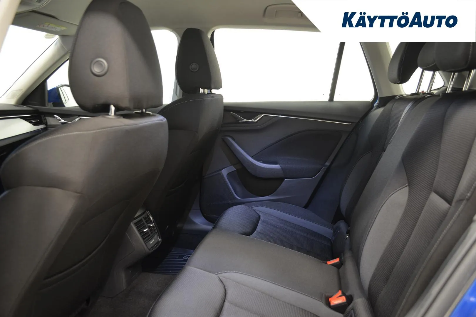 SKODA Kamiq CRO-410 carousel image