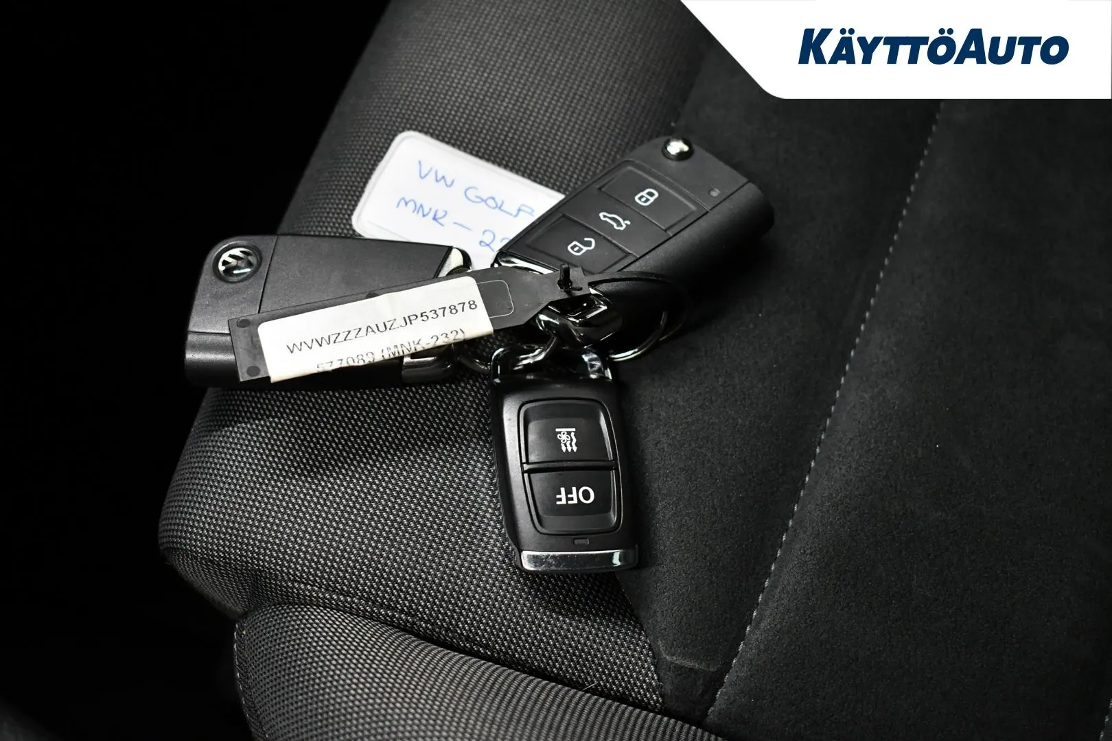 VOLKSWAGEN Golf MNK-232 carousel image