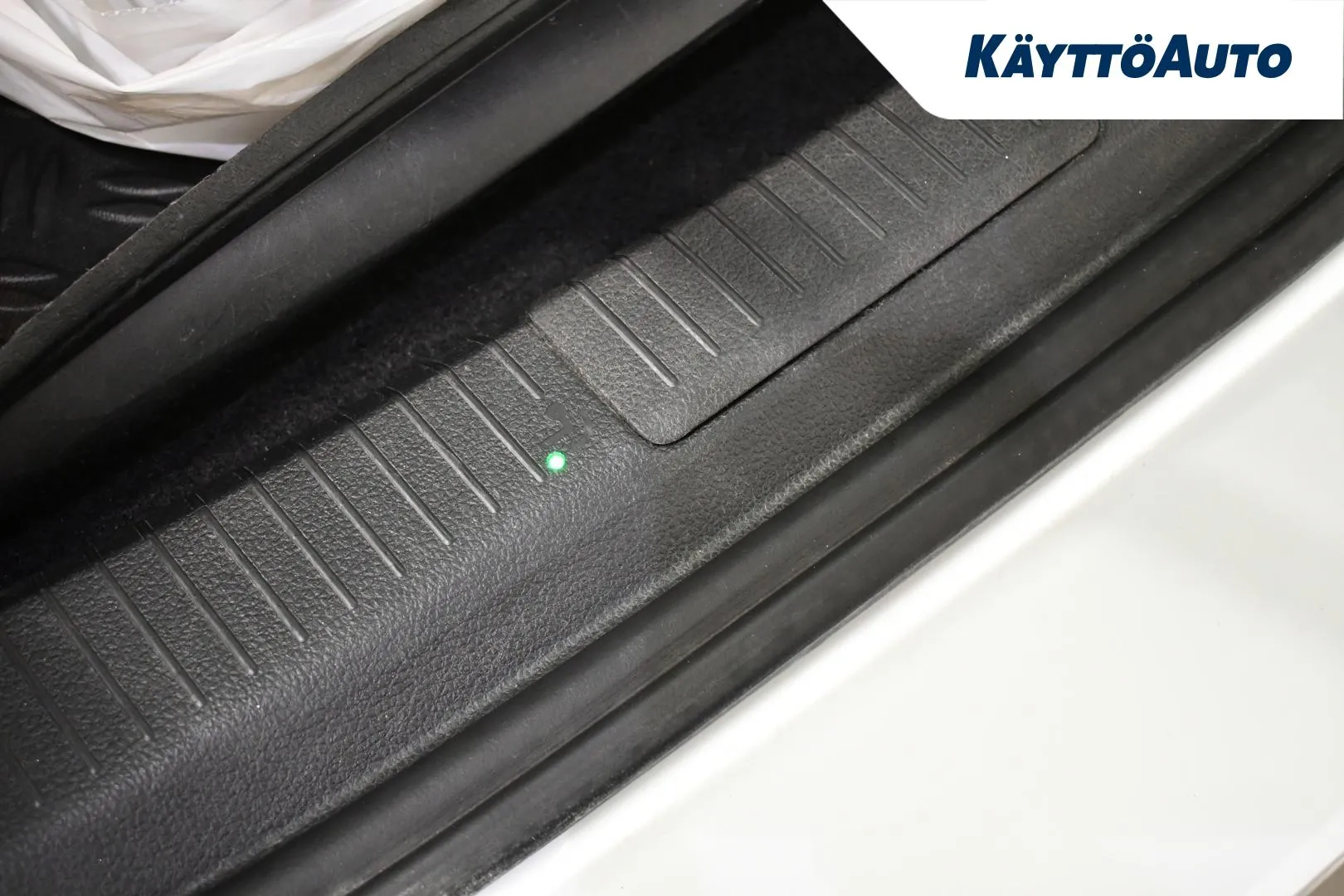 VOLKSWAGEN Golf MNK-232 carousel image