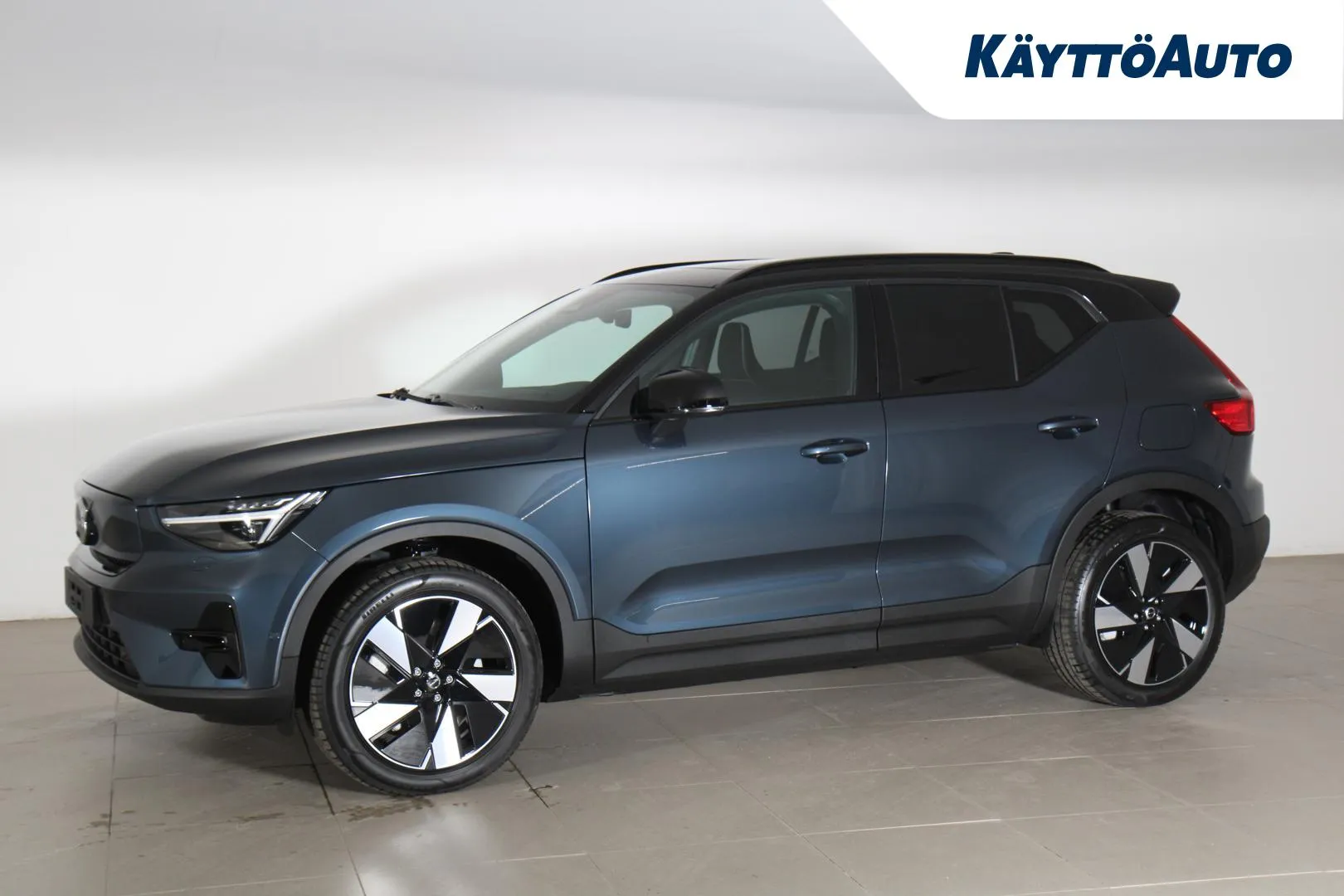 Volvo EX40 LTN-411 carousel image