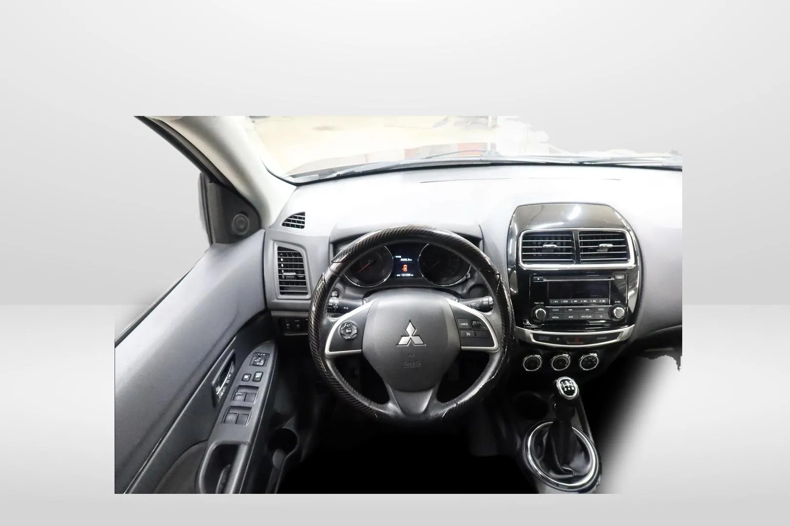 Mitsubishi ASX BTJ-652 carousel image