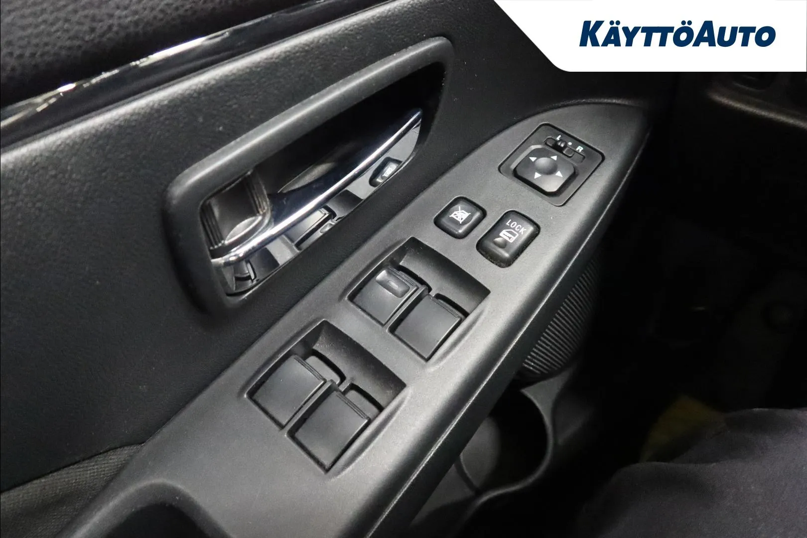 Mitsubishi ASX BTJ-652 carousel image