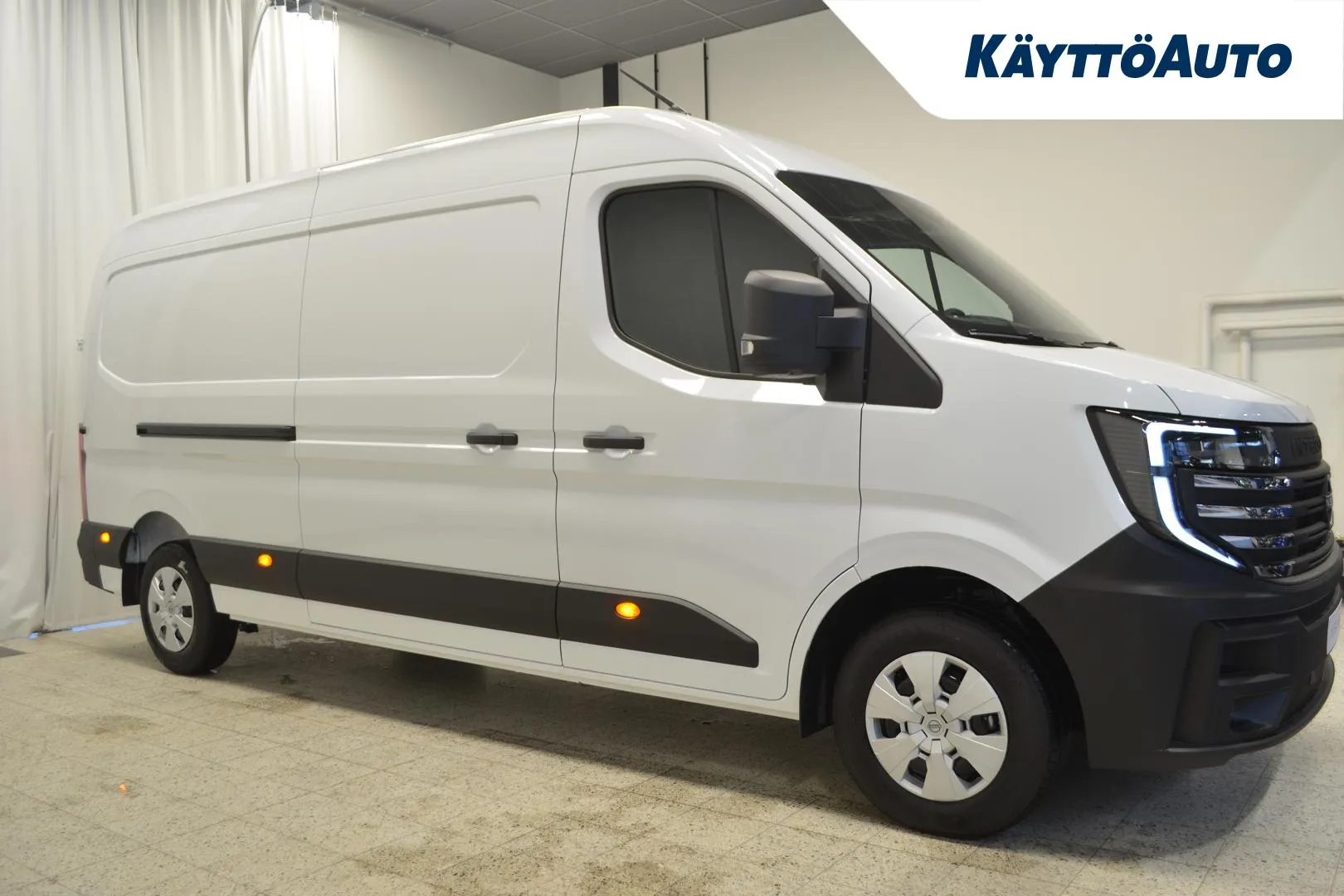 Nissan Interstar CSN-717 carousel image