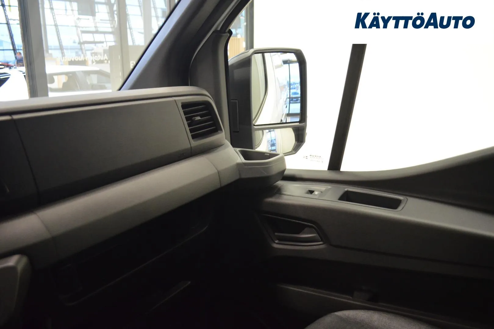 Nissan Interstar CSN-717 carousel image